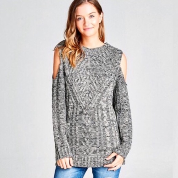 Sweaters - 🎁PRICE CUT🎁 Must-Go!! Open Shoulder Knit Sweater